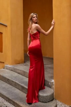 Betty - Red 17 Betty - Red -Alamour The Label Shop 129 2e02cc06 d2ee 4043 be6d 8e4d7eda1512