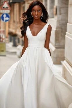 Keri Gown -Alamour The Label Shop 18 882f50d9 d7d4 450c bd02 f3683a800c92