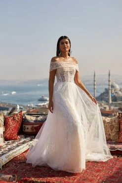 Sibeli Gown -Alamour The Label Shop 20 d107ab2a b05c 4fc0 ba3f bb787037100a