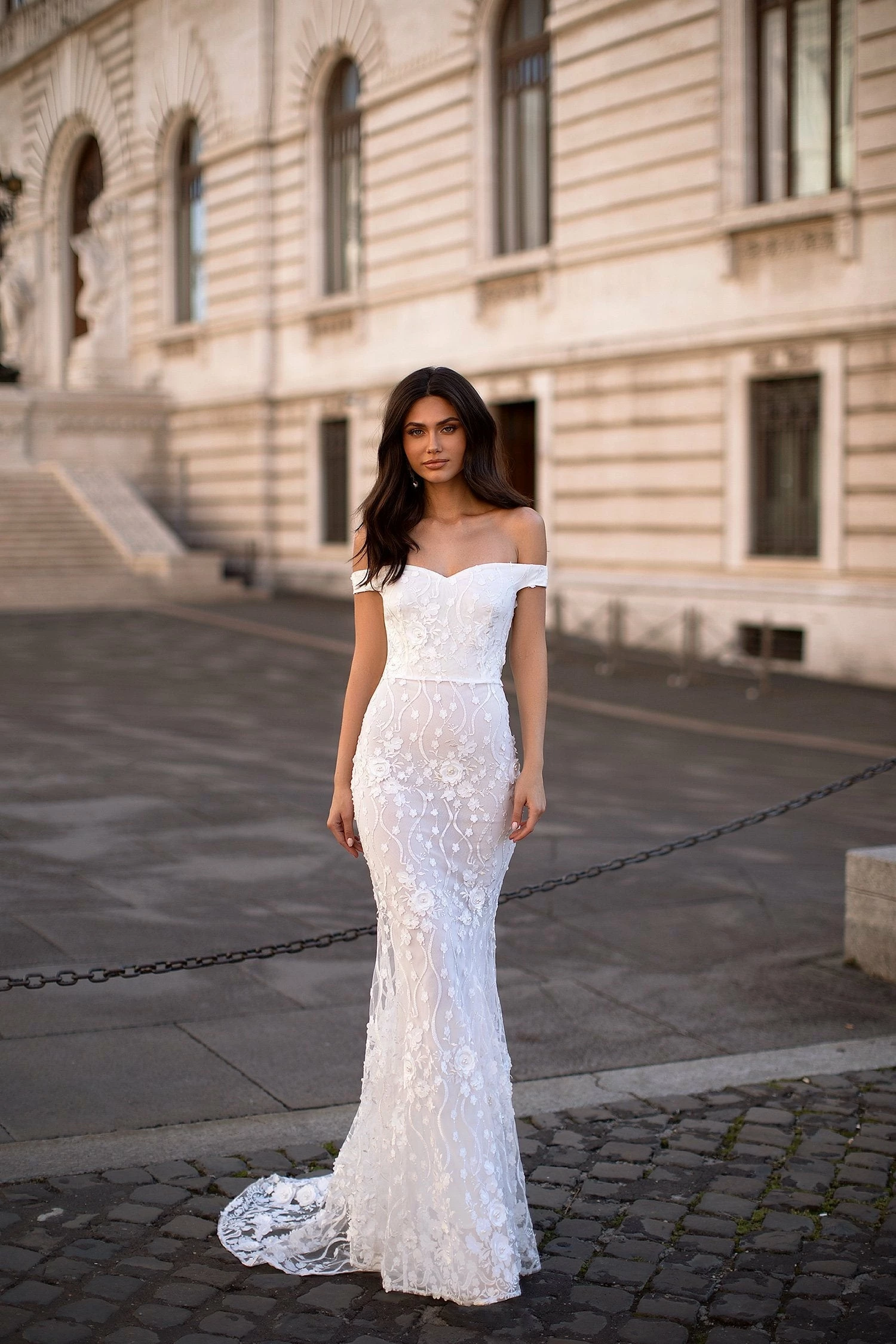 Dalia - White 3 Dalia - White