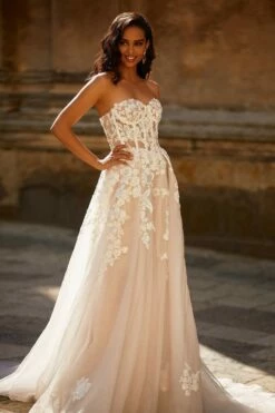 Marisel Gown -Alamour The Label Shop 28 a918bd1e 4c53 4319 827e dce0773122a2