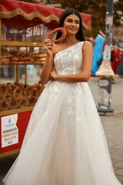 Berna Gown -Alamour The Label Shop 38 304edb8e 23c6 45f9 93a4 861fd40995d4