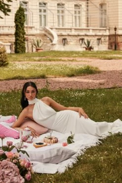 Sofia - White -Alamour The Label Shop 62 7a767167 c533 4f73 8d65 ea5bb6c9b30b