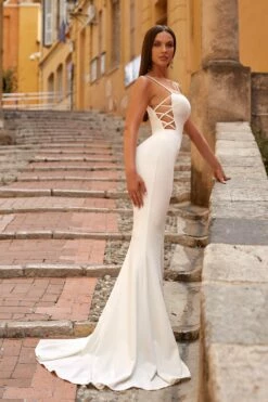 Kasey - White -Alamour The Label Shop 66 b933e67d 376c 417b 8bf6 960d668eaa8a