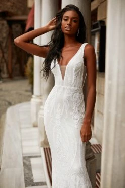 Meghan - White 8 Meghan - White -Alamour The Label Shop 92 3d54ba6c b5aa 427f b1f8 806b49859bb8